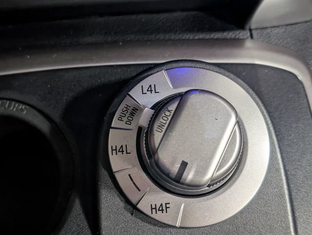 Used 2023 Toyota 4Runner Limited AWD/4WD image 33