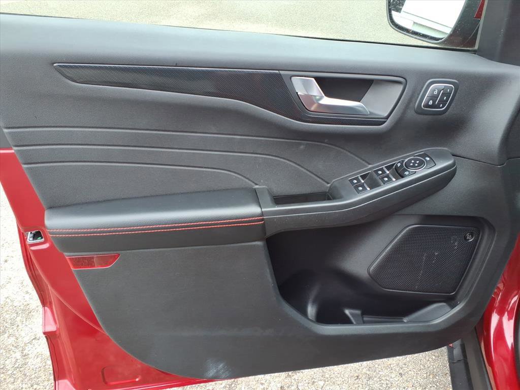 Certified 2023 Ford Escape ST-Line Select w/ Tech Pack #2 image 13