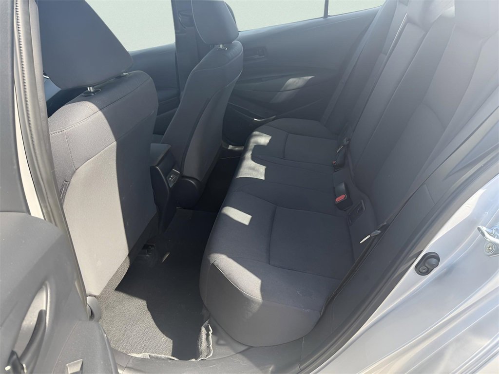Used 2025 Toyota Corolla LE image 9