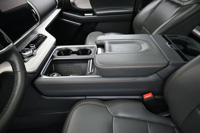 Certified 2025 Ford Expedition Active AWD/4WD image 27