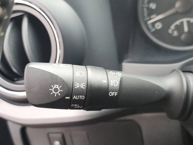 Used 2022 Toyota Tacoma TRD Sport AWD/4WD image 27