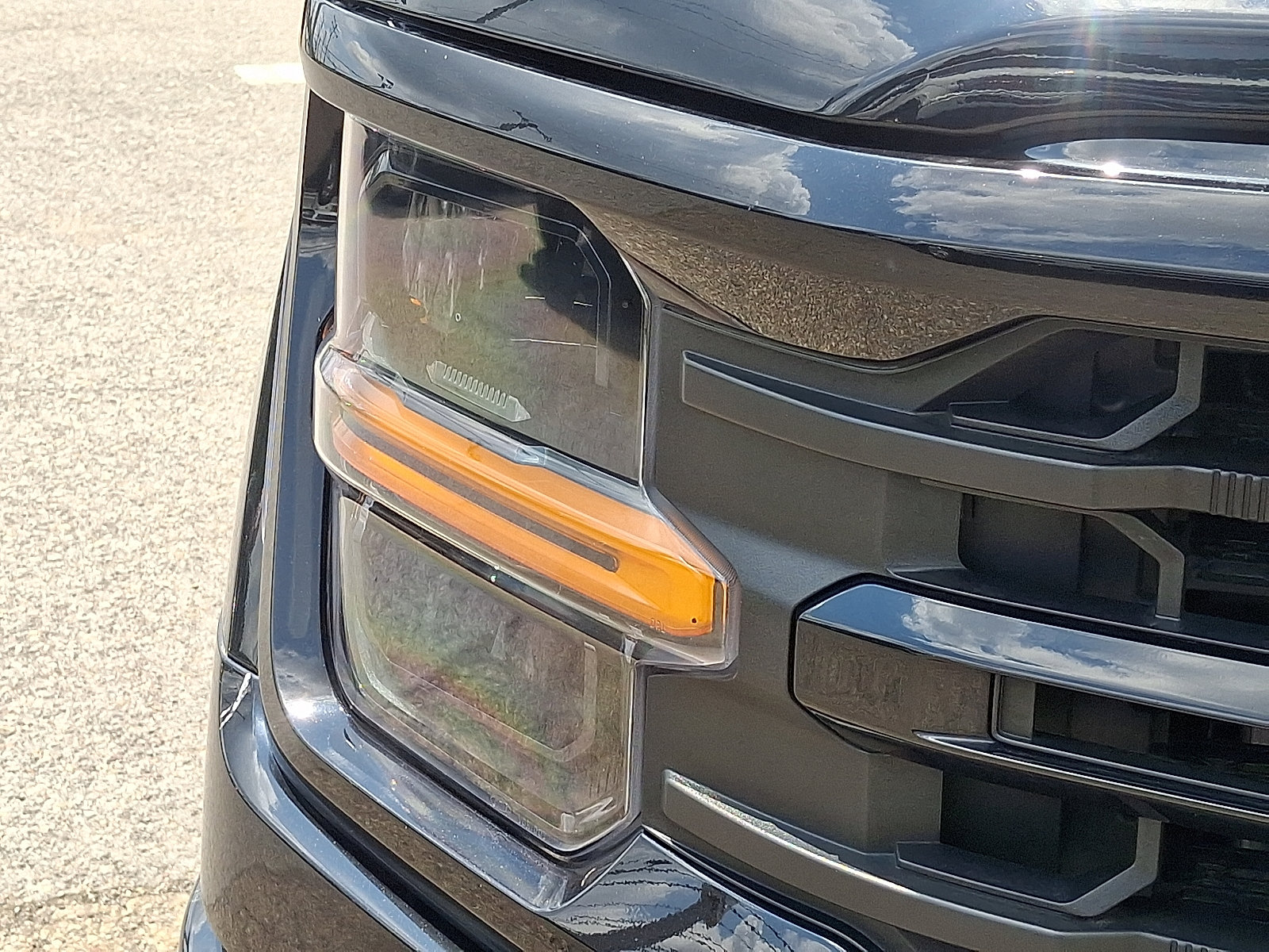 Certified 2024 Ford F150 XLT w/ Equipment Group 302A MID AWD/4WD image 9