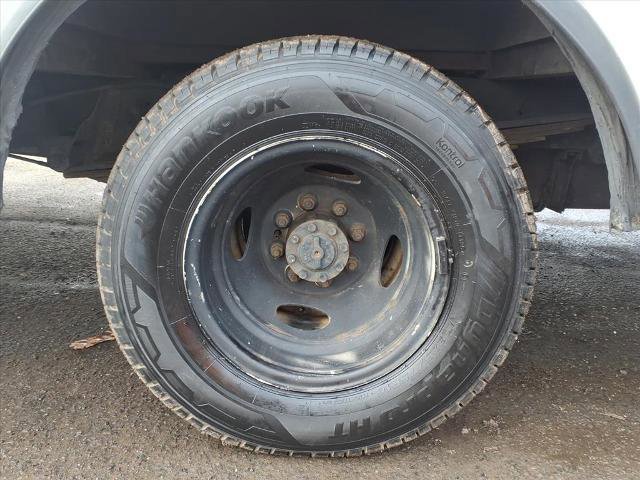 Certified 2021 Ford E-350 and Econoline 350 Super Duty w/ Power Windows & Locks Group image 20