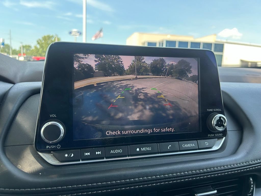 Used 2022 Nissan Rogue SV FWD image 21