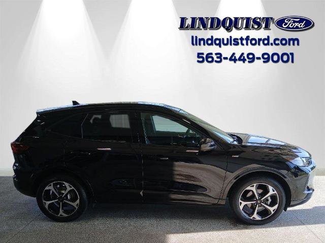 Certified 2023 Ford Escape ST-Line Select w/ Tech Pack #2 image 6