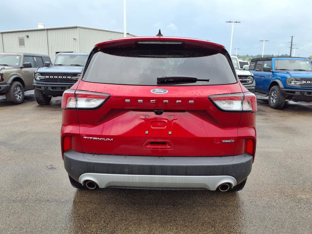 Certified 2022 Ford Escape Titanium image 3
