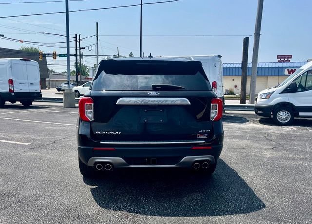 Certified 2024 Ford Explorer Platinum w/ Technology Package AWD/4WD image 8