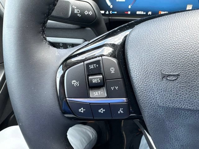 Certified 2023 Ford Escape Platinum AWD/4WD image 17