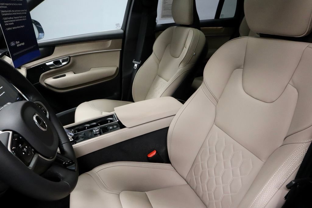 Used 2025 Volvo XC90 B5 Plus w/ Protection Package AWD/4WD image 25