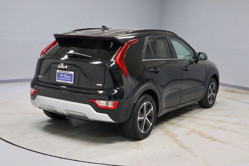 Used 2023 Kia Niro LX FWD image 5