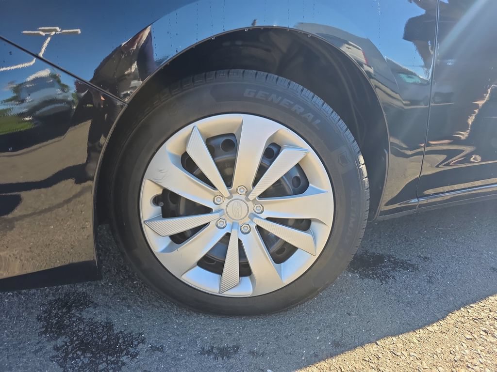Used 2018 Subaru Impreza 2.0i AWD/4WD image 13