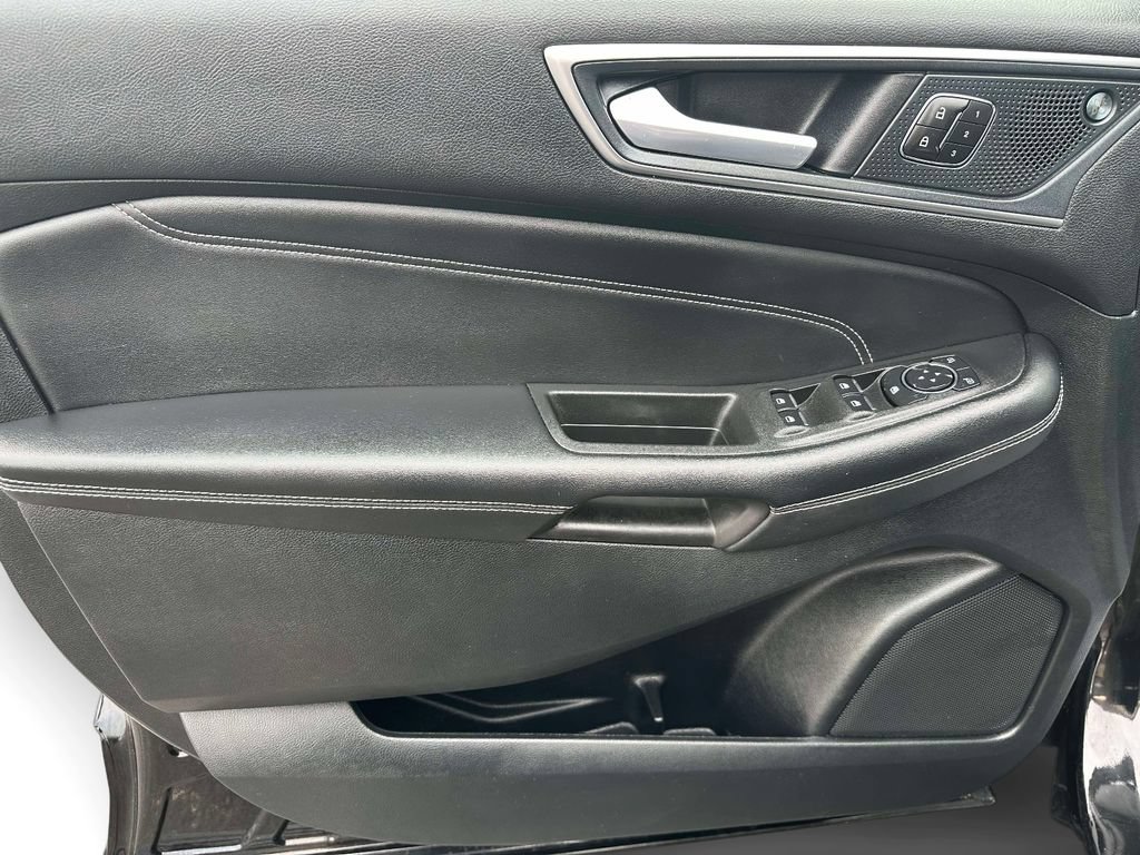 Certified 2024 Ford Edge Titanium AWD/4WD image 9