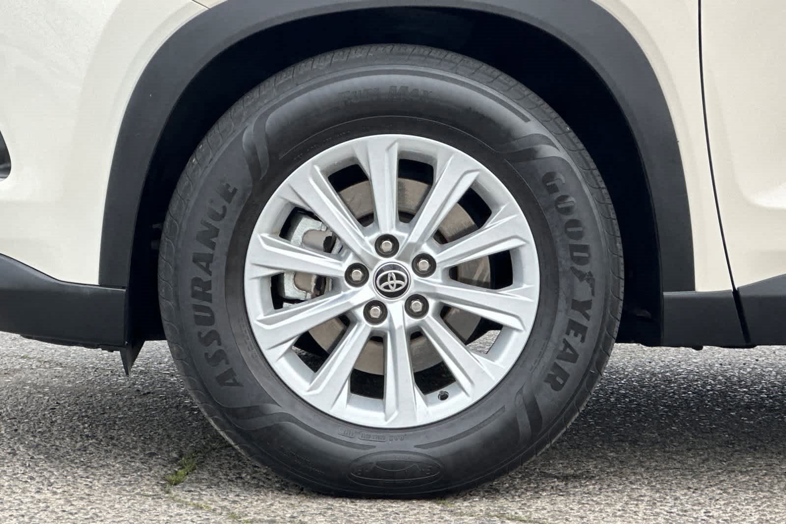 Used 2024 Toyota Grand Highlander XLE image 28