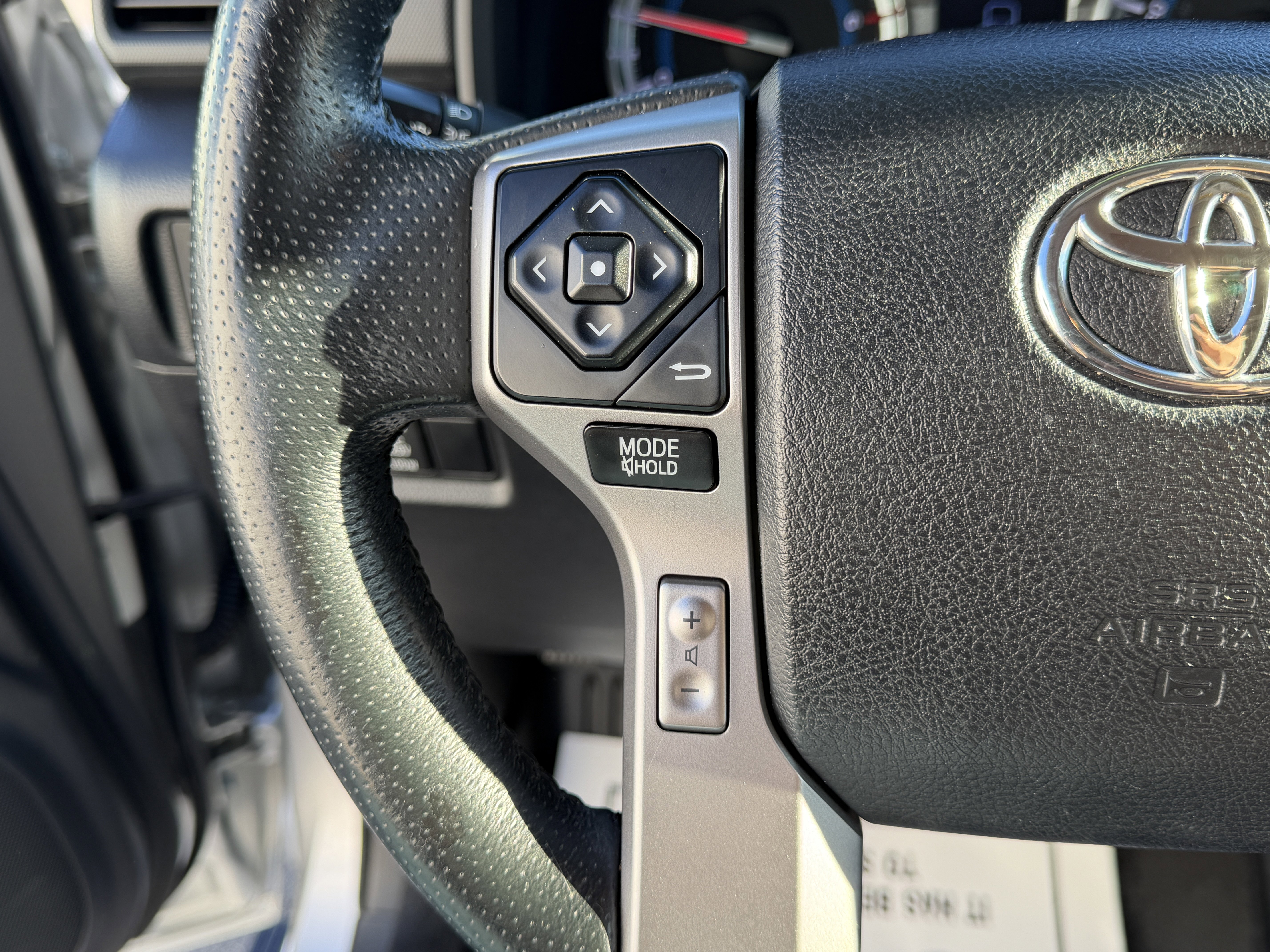 Used 2019 Toyota 4Runner Limited image 18