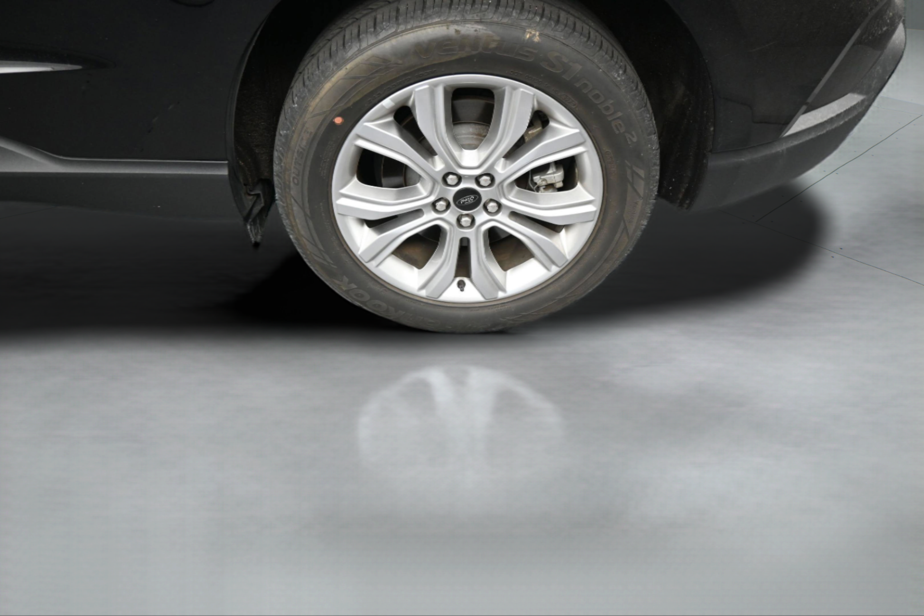 Certified 2024 Ford Edge Titanium AWD/4WD image 35