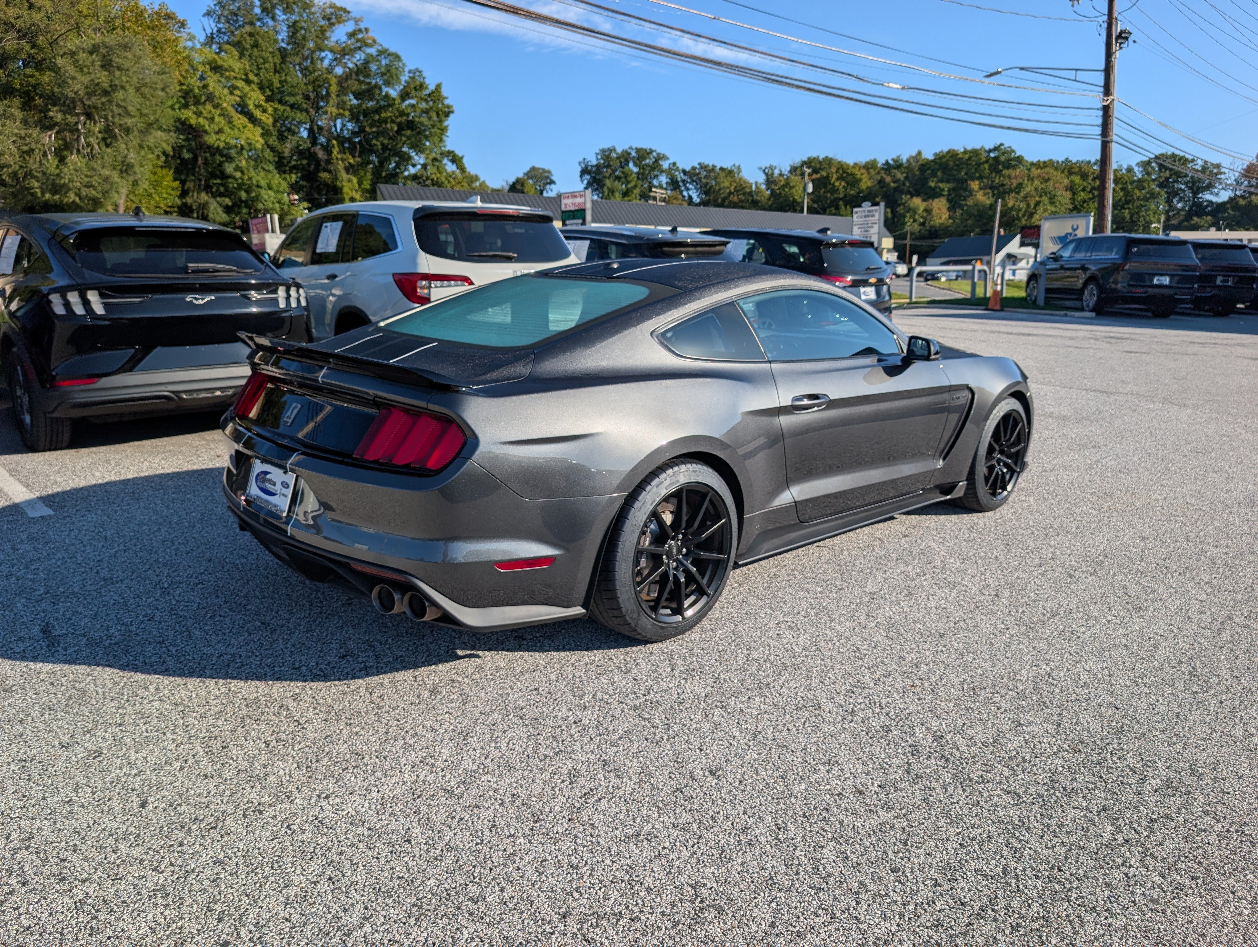 Certified 2018 Ford Mustang Shelby GT350 w/ Electronics Package RWD image 7
