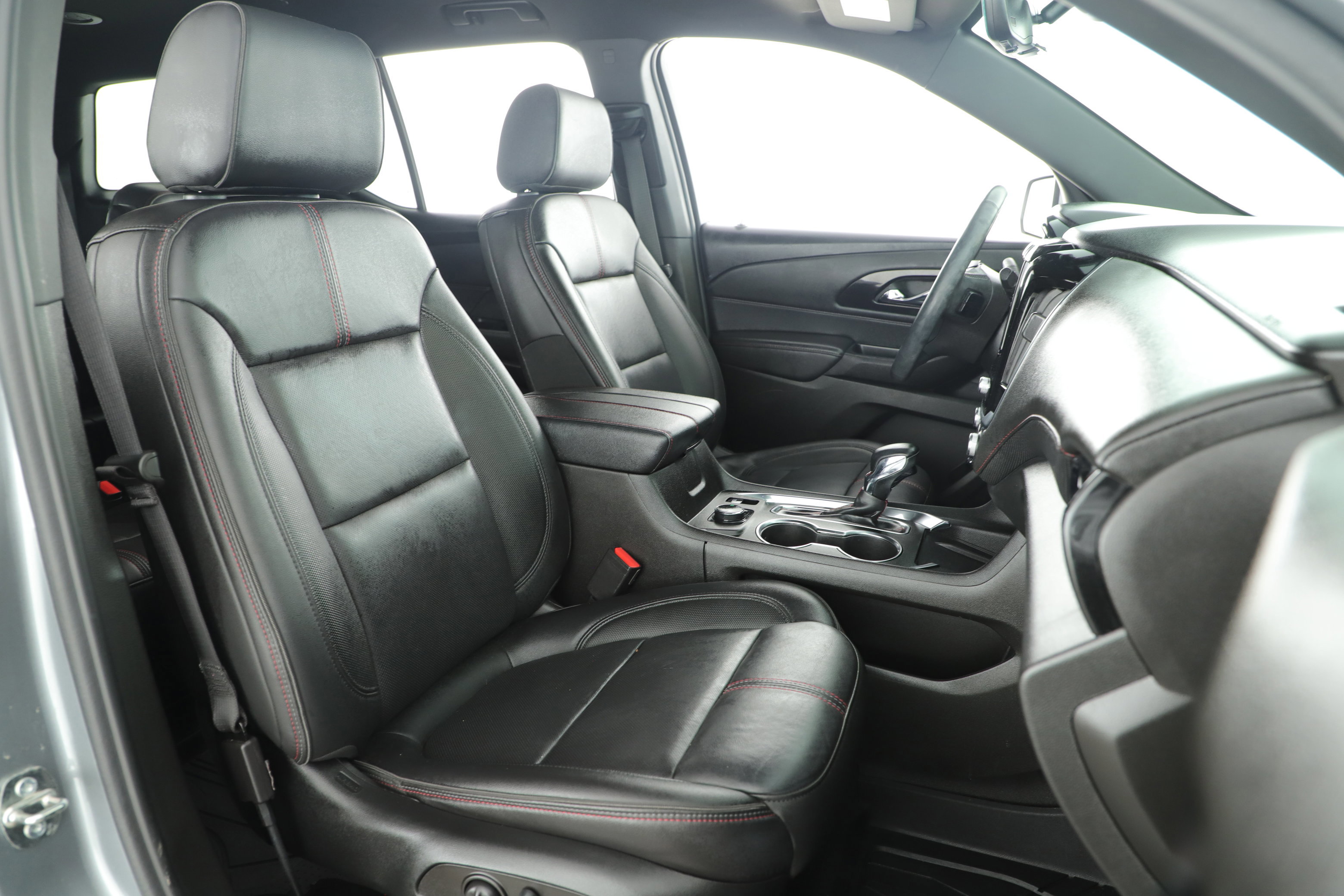 Used 2023 Chevrolet Traverse RS w/ LPO, Floor Liner Package image 22