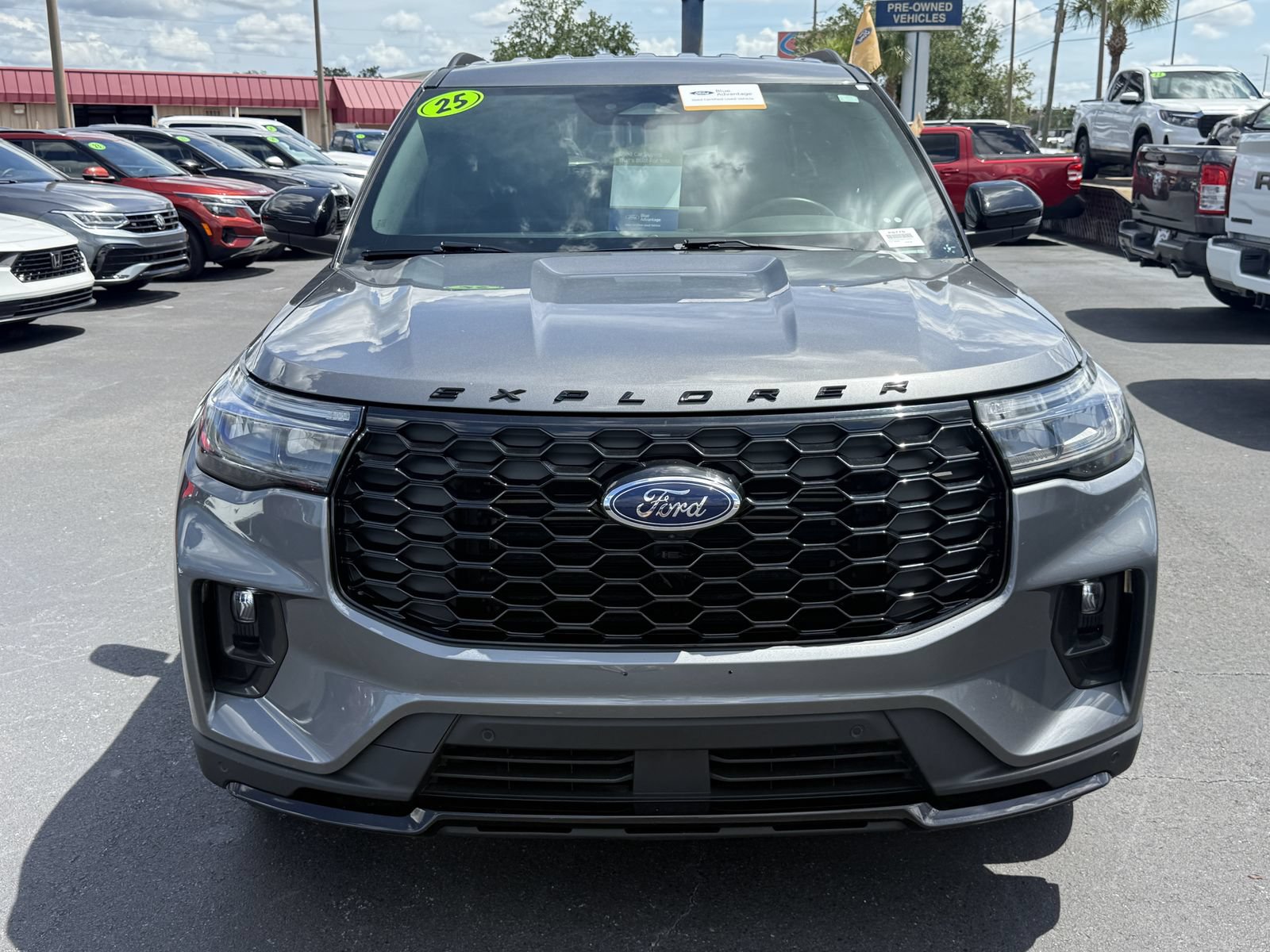 Certified 2025 Ford Explorer ST-Line AWD/4WD image 9