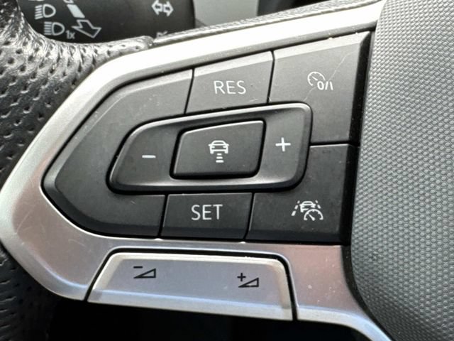 Used 2022 Volkswagen Atlas SEL Premium AWD/4WD image 29
