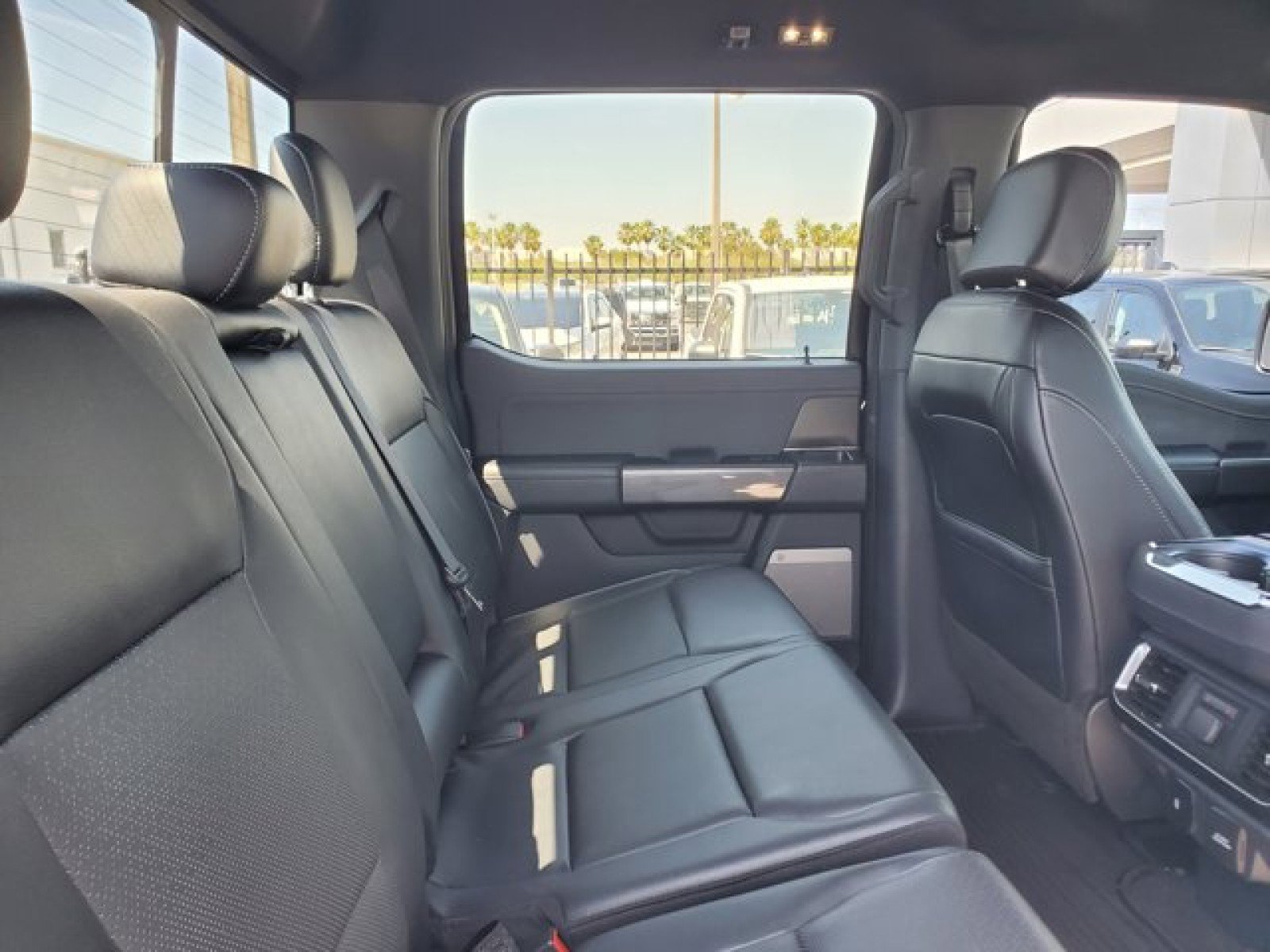 Certified 2022 Ford F150 Lariat w/ Equipment Group 502A High image 33