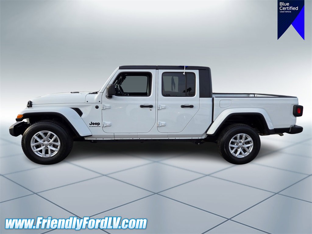 Used 2023 Jeep Gladiator Sport image 3