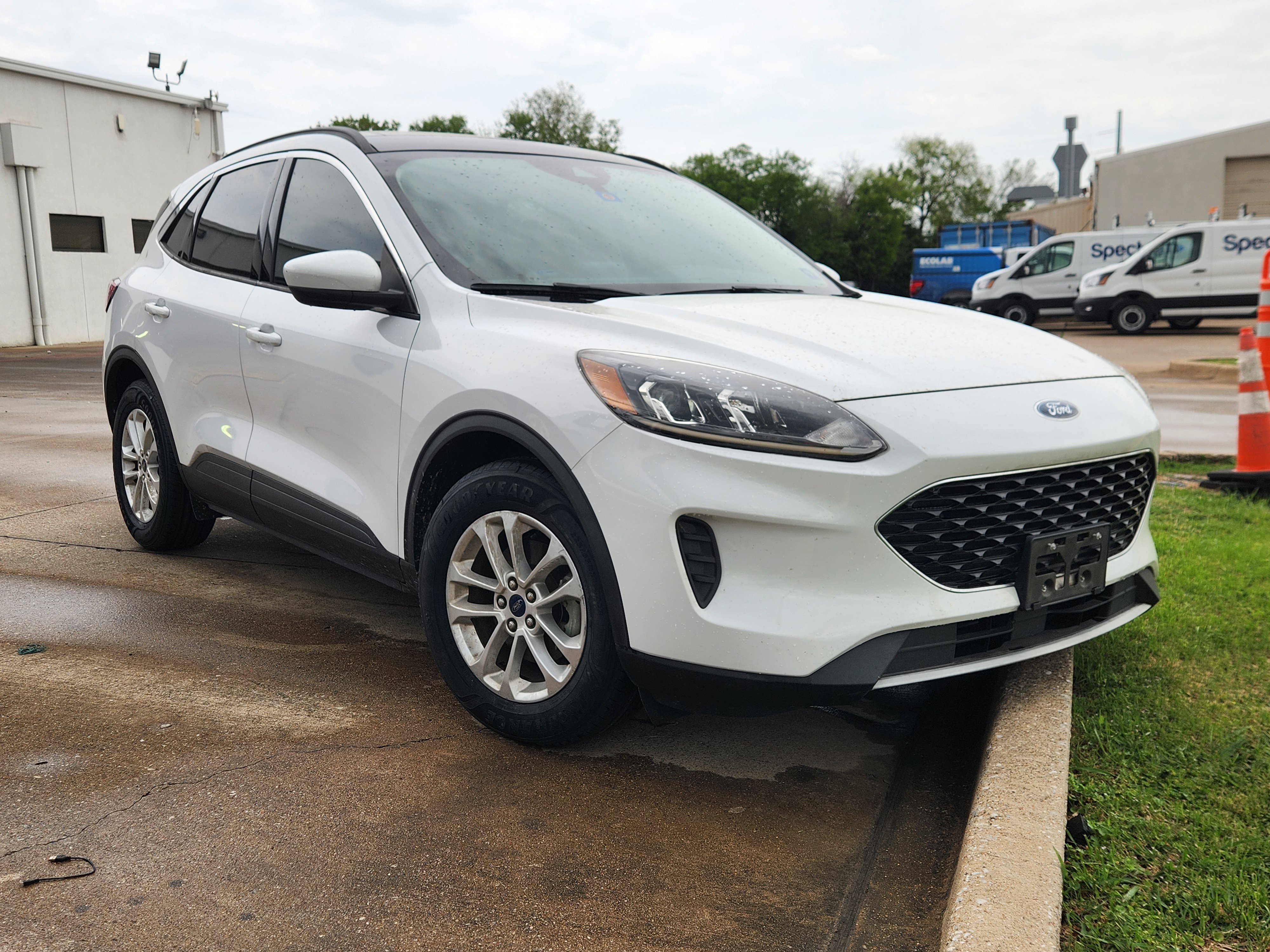 Certified 2020 Ford Escape SE image 1