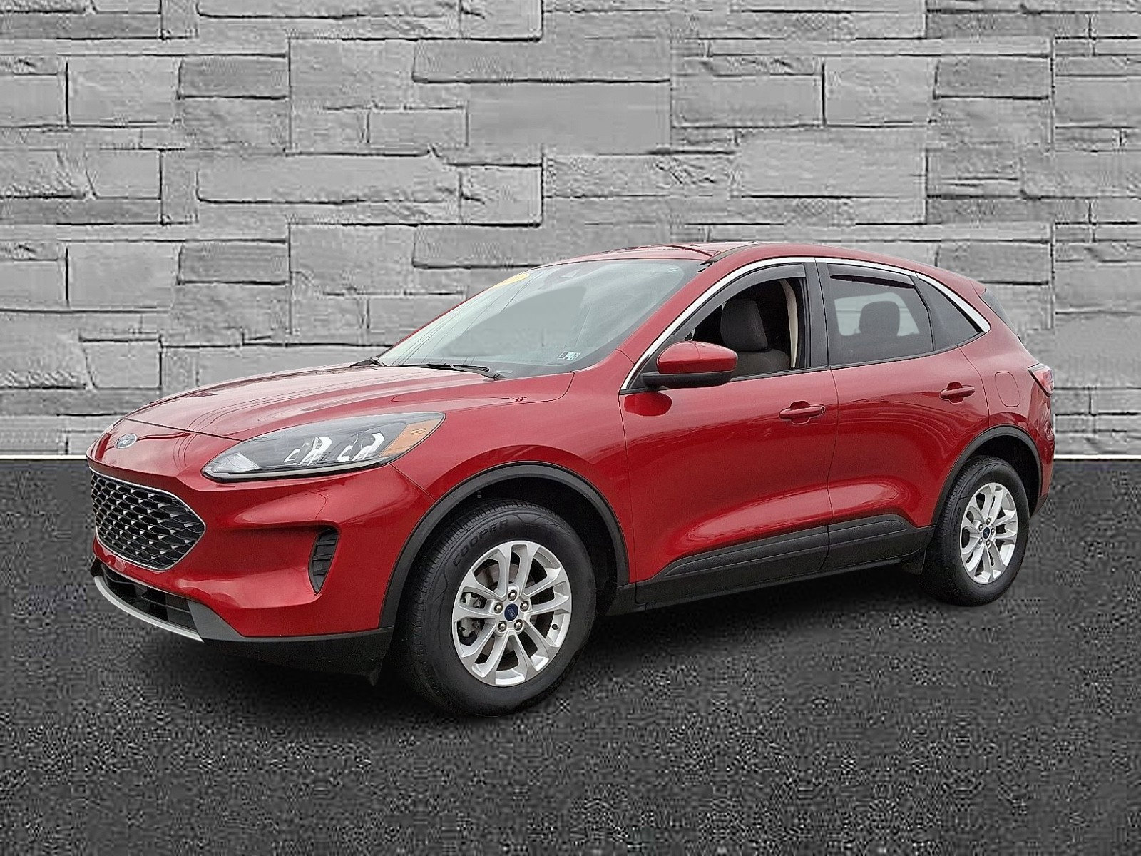 Certified 2020 Ford Escape SE image 5