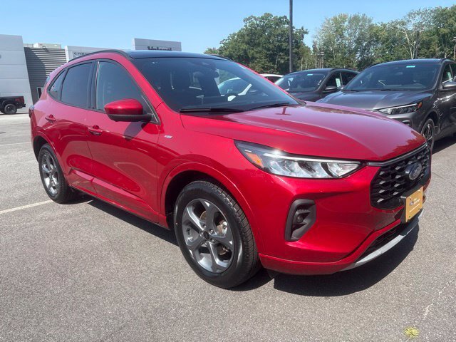 Certified 2023 Ford Escape ST-Line Select w/ Tech Pack #2 AWD/4WD image 5
