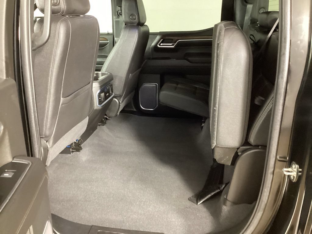 Used 2022 Chevrolet Silverado 1500 High Country w/ High Country Premium Package AWD/4WD image 31