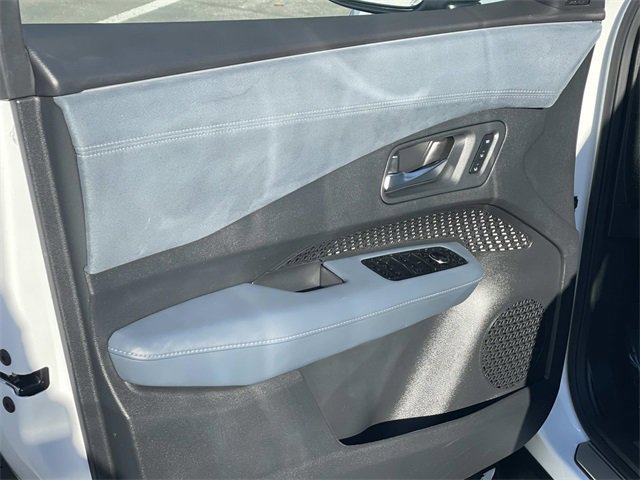 Used 2023 Nissan Ariya image 18