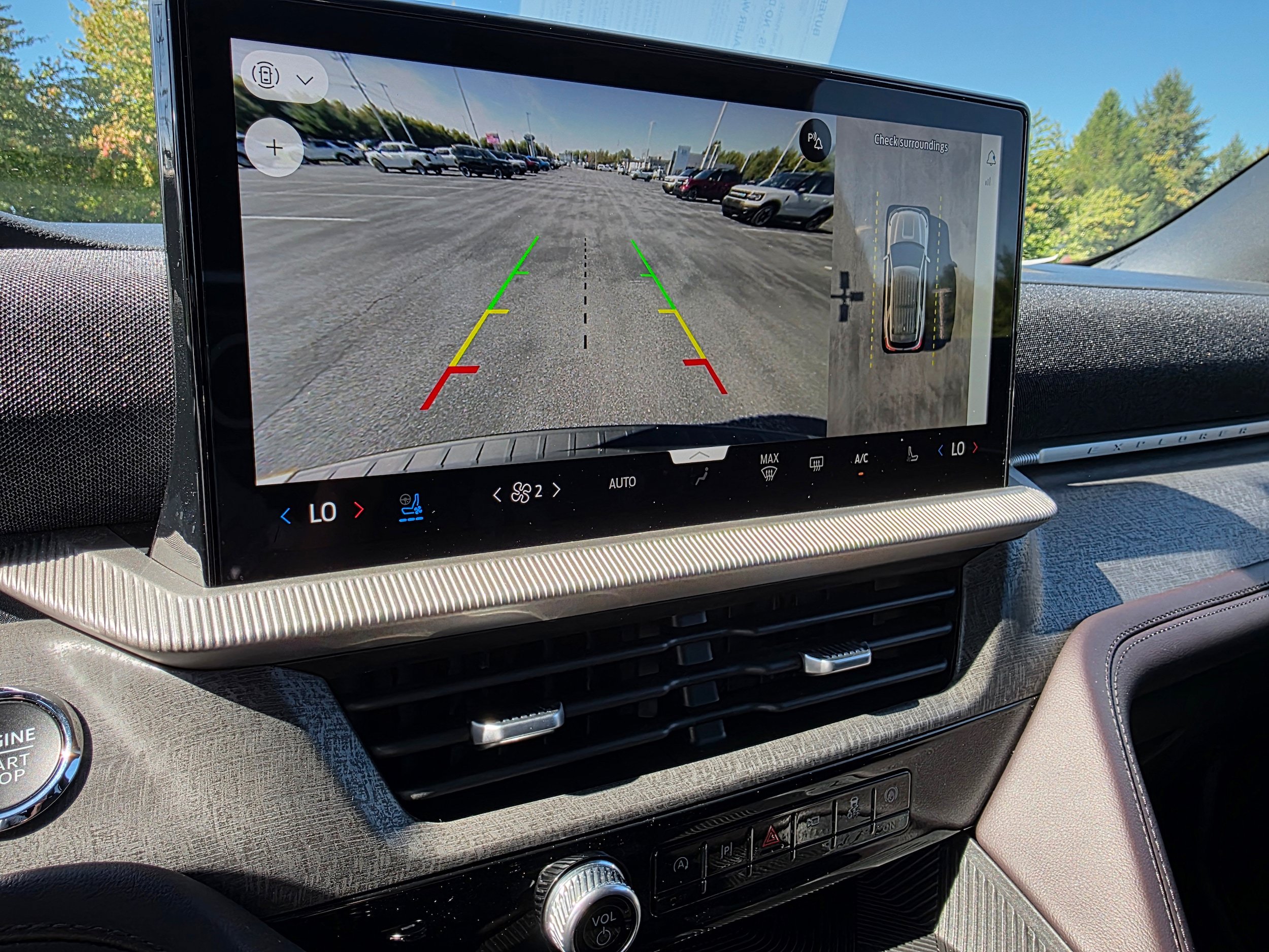 Certified 2025 Ford Explorer Platinum AWD/4WD image 19