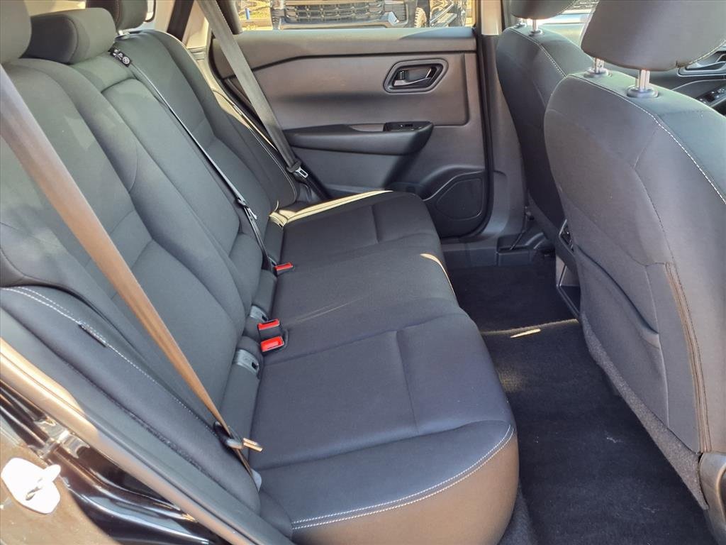 Used 2024 Nissan Rogue S image 26