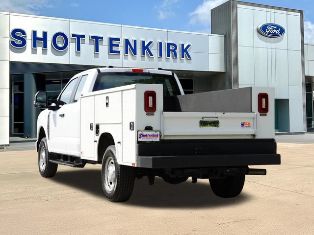 Certified 2025 Ford F250 XL AWD/4WD image 7