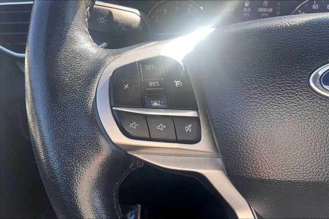 Certified 2022 Ford Explorer XLT w/ Equipment Group 202A image 18