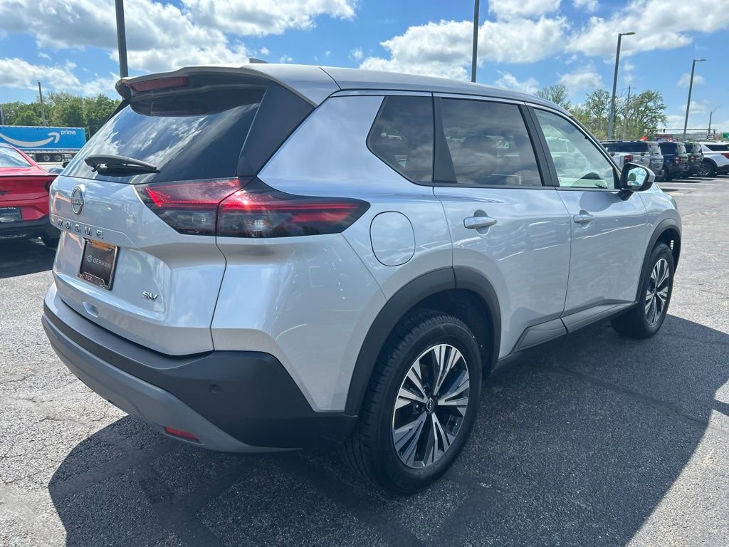 Used 2023 Nissan Rogue SV FWD image 8