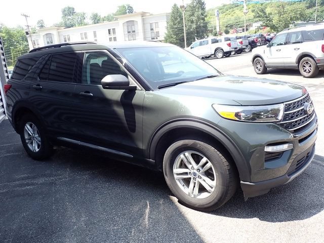 Certified 2024 Ford Explorer XLT w/ Equipment Group 202A AWD/4WD image 11
