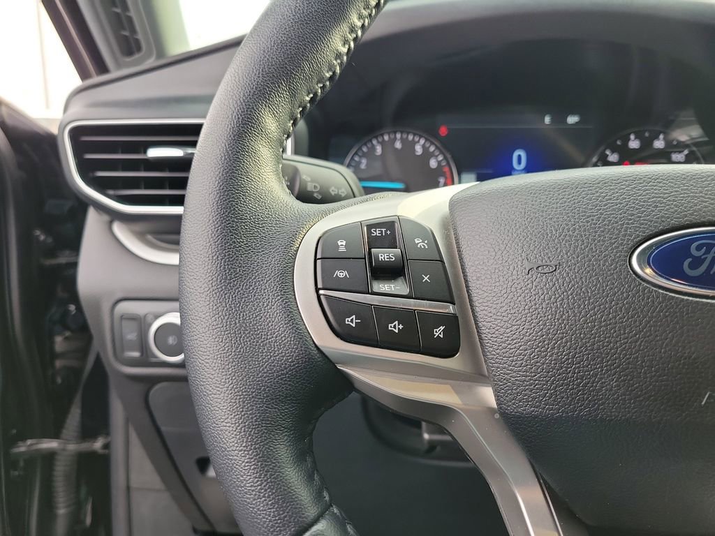 Certified 2022 Ford Explorer XLT w/ Equipment Group 202A image 23