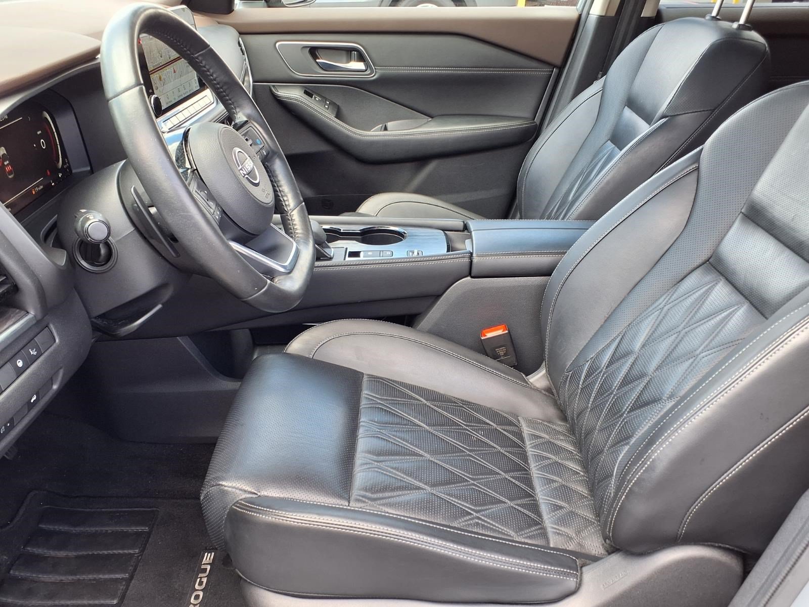 Used 2023 Nissan Rogue Platinum w/ Platinum Premium Package FWD image 16