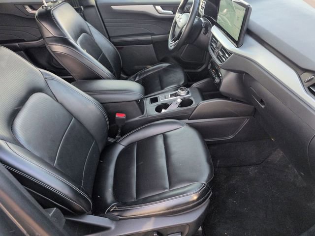 Certified 2024 Ford Escape Platinum image 31