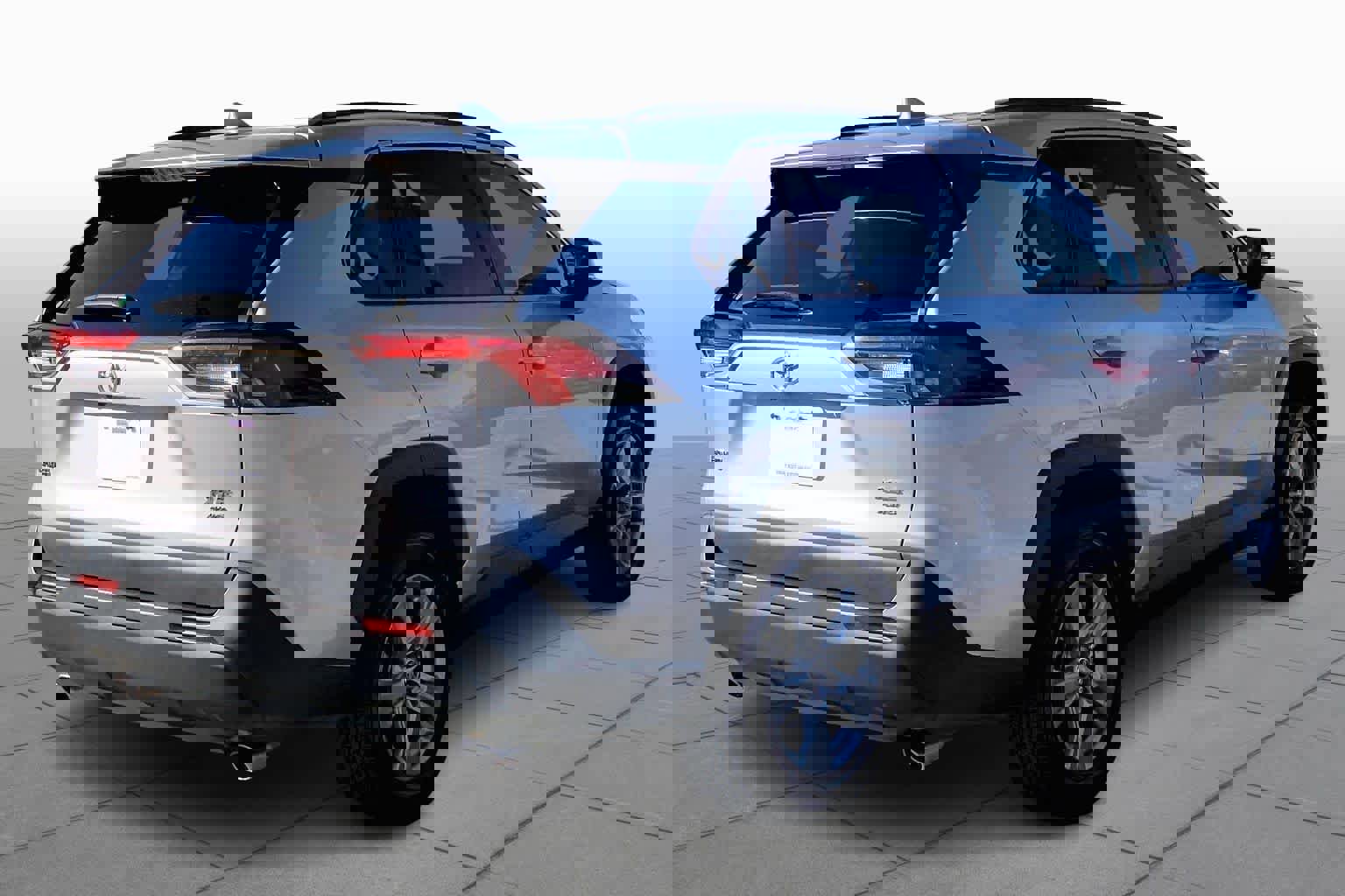 Used 2024 Toyota RAV4 XLE image 12