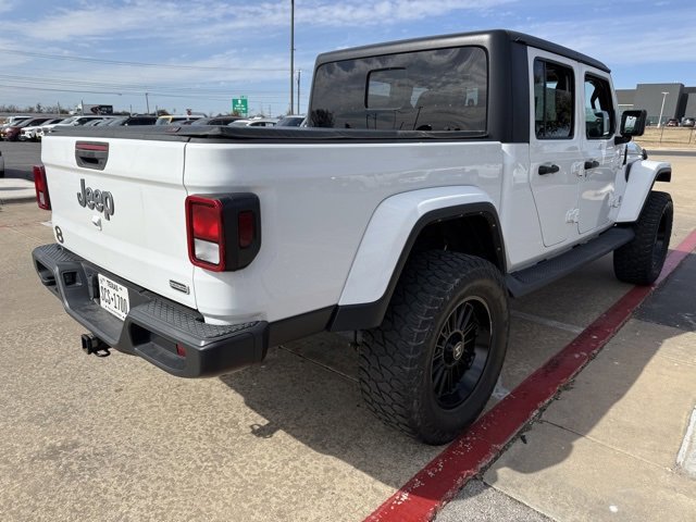Used 2022 Jeep Gladiator Overland w/ Auxiliary Switch Group video 2