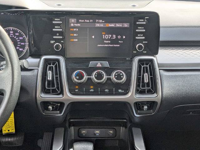 Used 2022 Kia Sorento LX FWD image 18