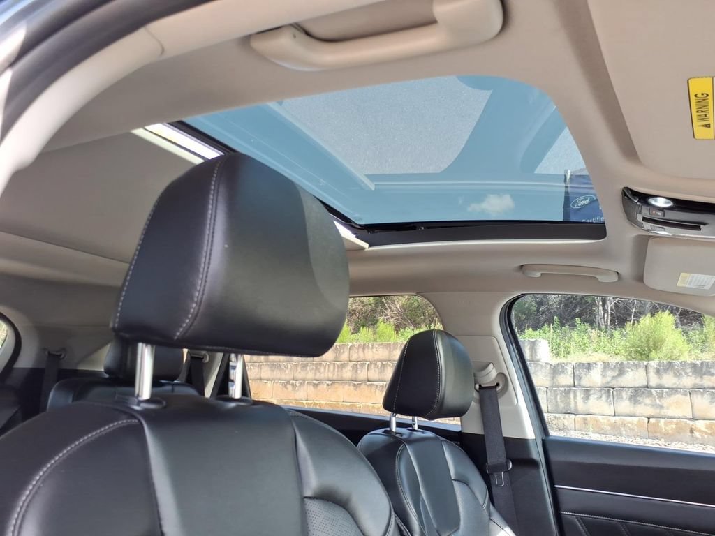 Used 2023 Kia Sorento SX AWD/4WD image 5