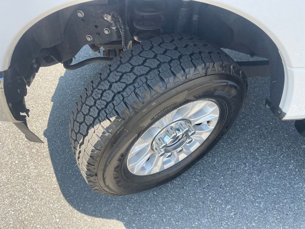 Certified 2022 Ford F350 XL w/ STX Appearance Package AWD/4WD image 4