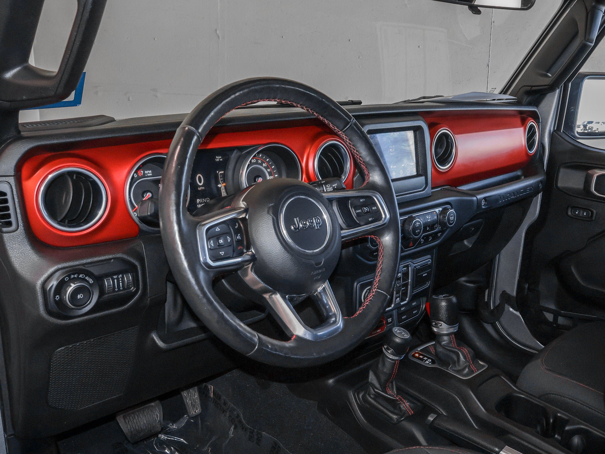 Used 2018 Jeep Wrangler Unlimited Rubicon w/ Safety Group AWD/4WD image 21