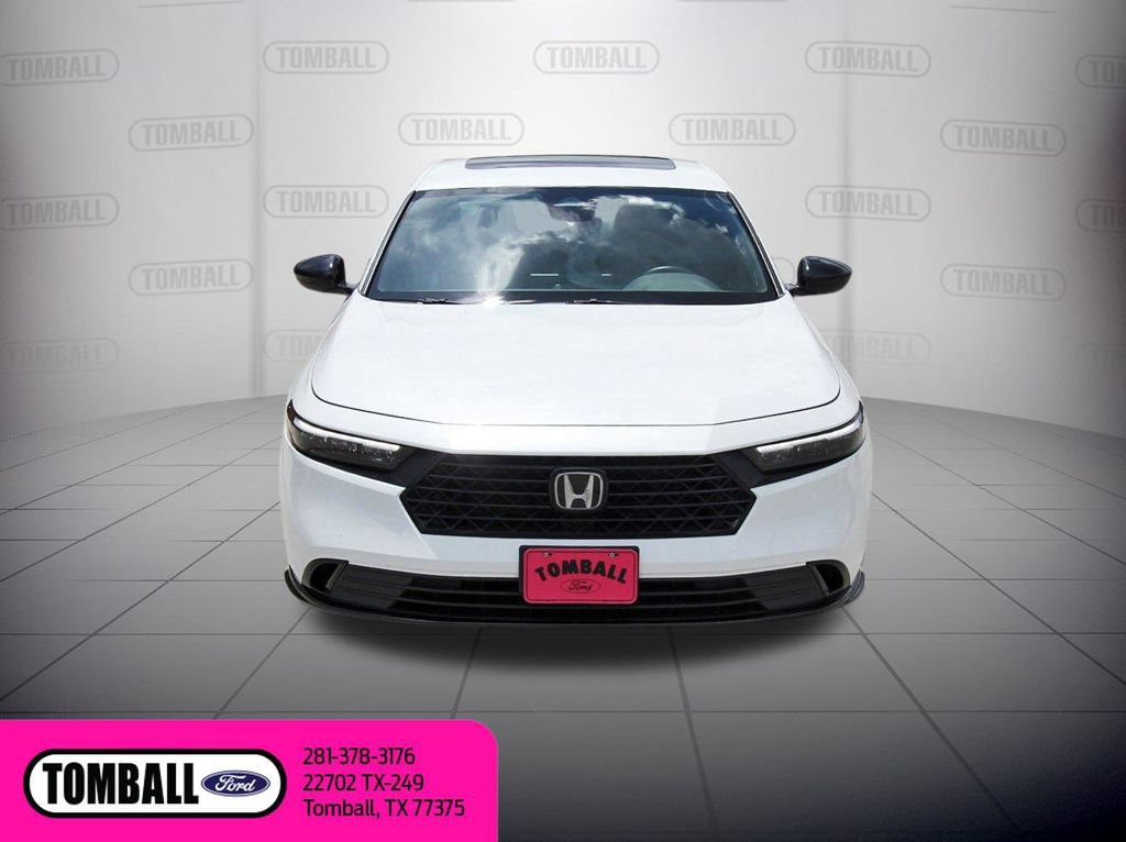 Used 2024 Honda Accord Sport image 2