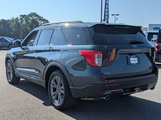 Certified 2022 Ford Explorer XLT w/ Equipment Group 202A RWD image 5