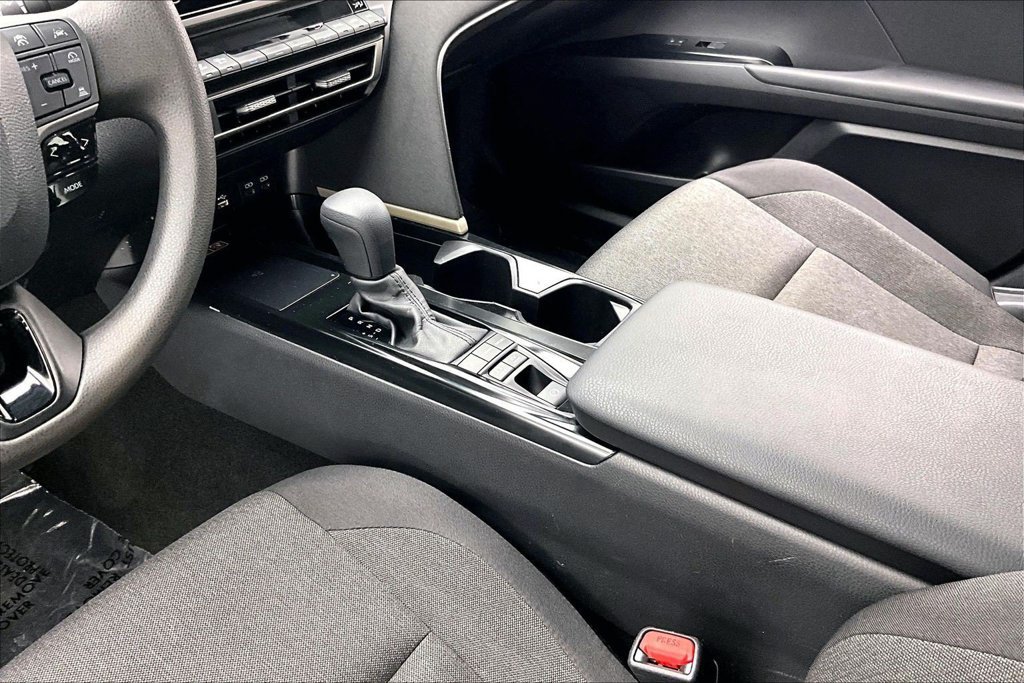 Used 2025 Toyota Camry LE FWD image 15
