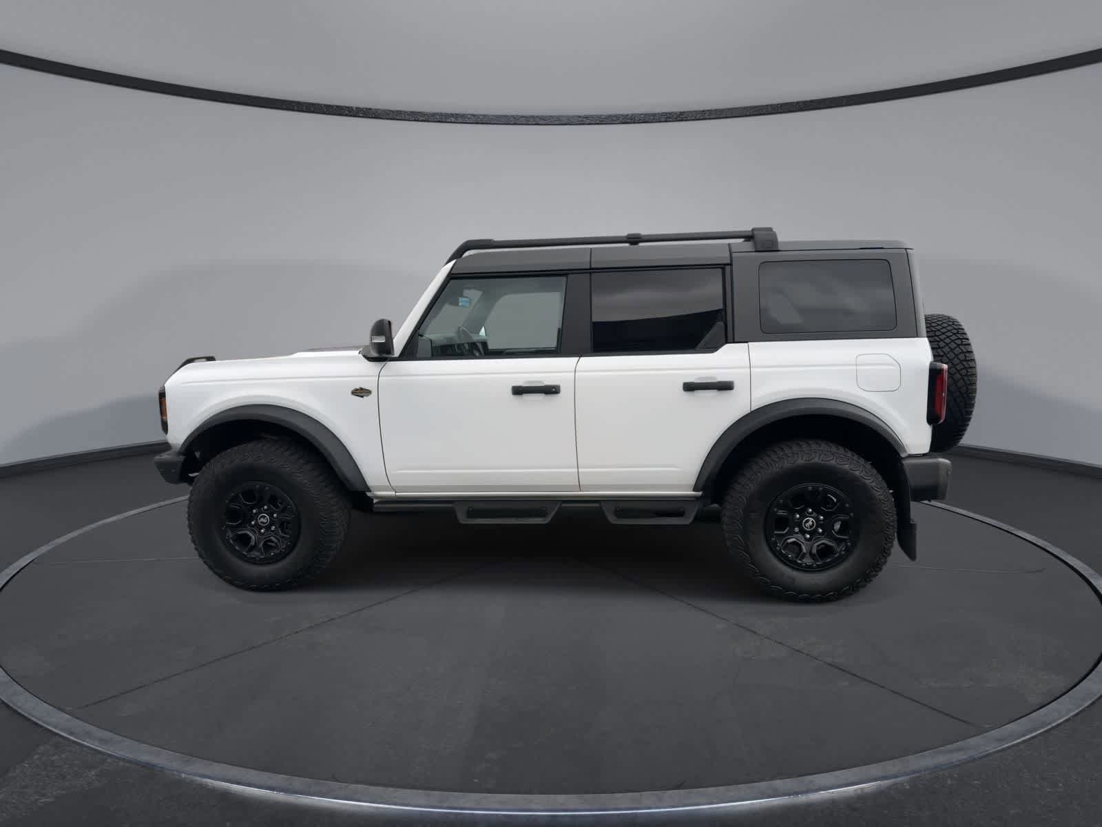 Certified 2024 Ford Bronco Wildtrak AWD/4WD image 6