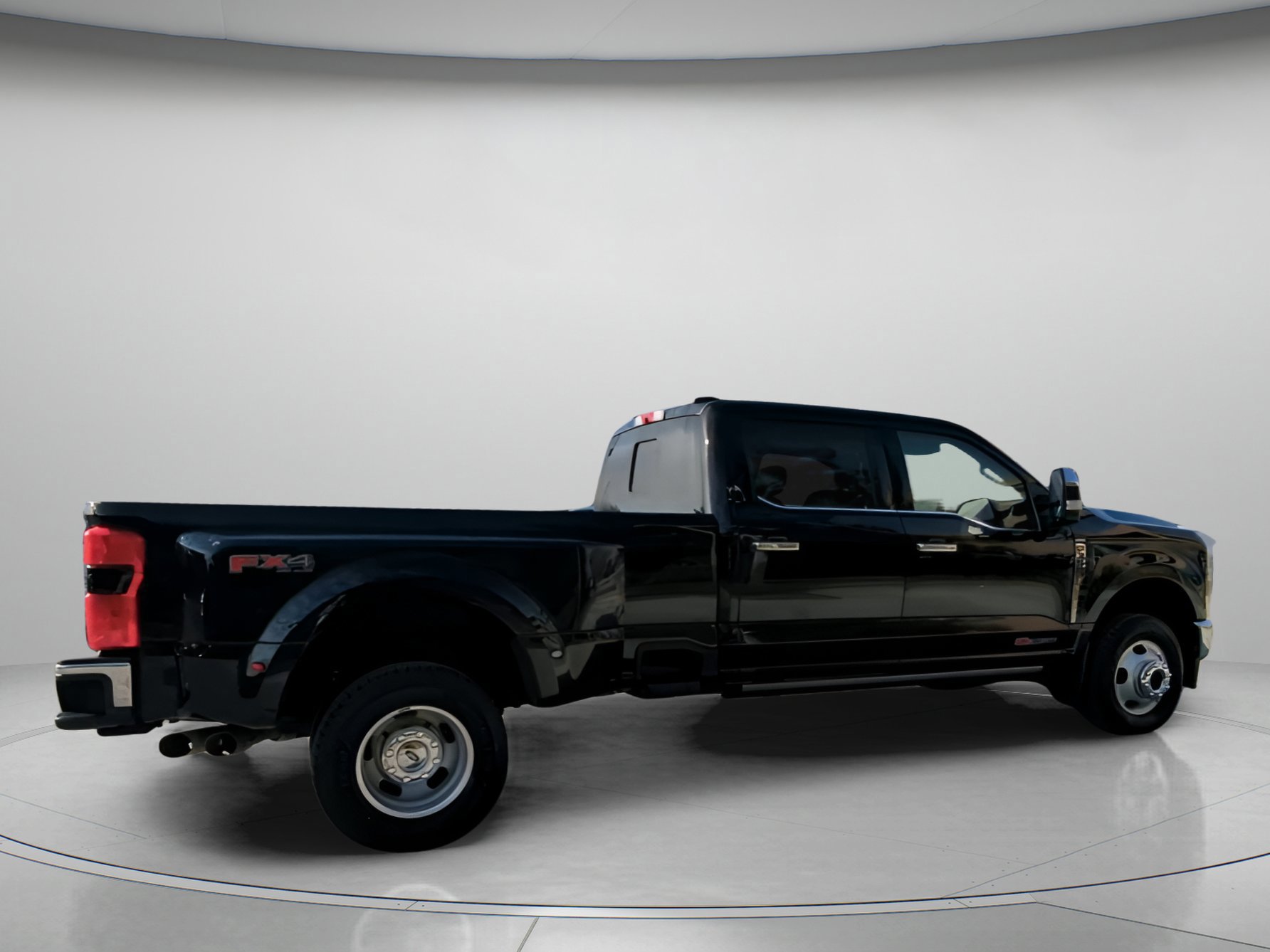 Certified 2024 Ford F350 Lariat w/ Lariat Ultimate Package image 22